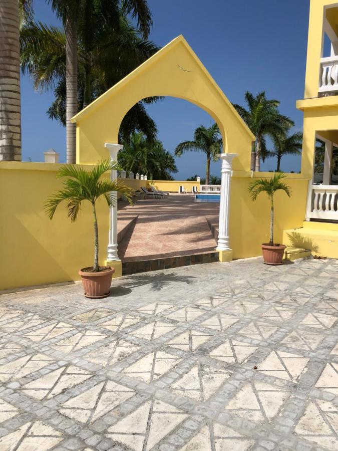 Spring Garden Mobay Resort Luxurious Apartments Montego Bay Exterior photo